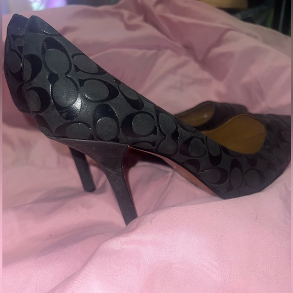 Coach Leather / like swade very pretty soft pointed toe heels!!!🖤😍 size 9.5 - Picture 7 of 16